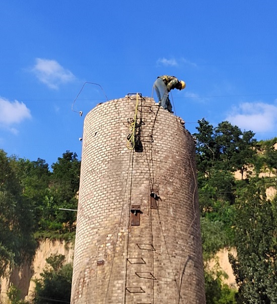 冷却塔拆除专家:专业团队,技术与安全的双重保障